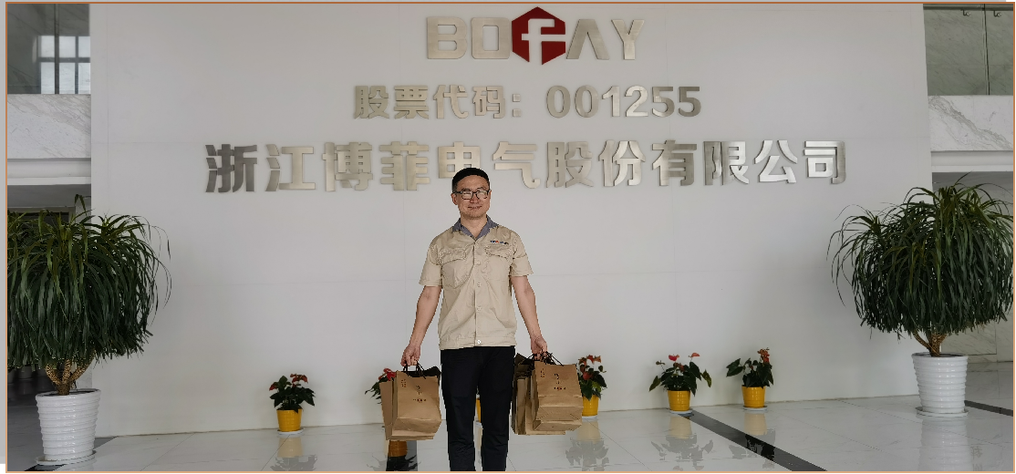 ��Բ������������˹��&mdash;&mdash;�����±�������ůͶ��